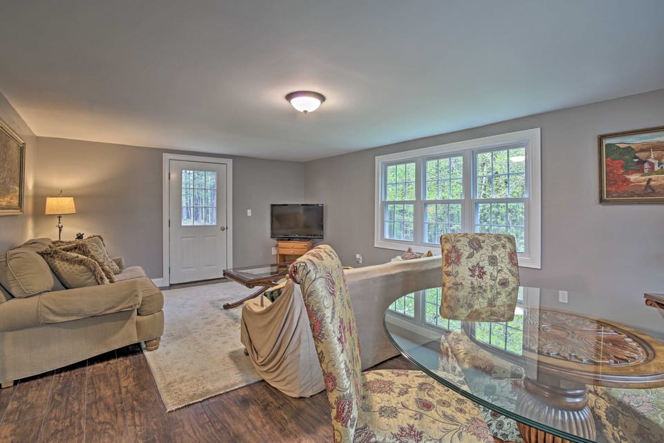 Beautiful Lenox Home, 3 Mi to Shakespeare & Co! House in Lenox