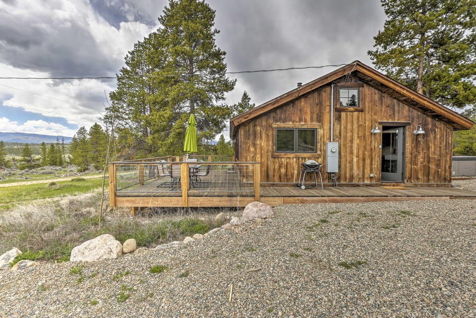 Updated Cabin w/ Hot Tub ~ 11 Mi to Winter Park! House in Colorado
