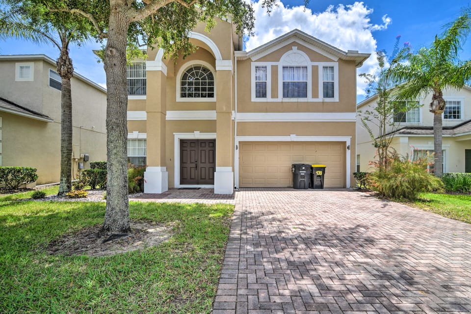 9 Mi to Disney: Family Home w/ Private Pool! House in Four Corners