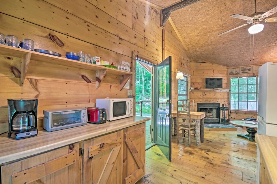 Pisgah Forest 'The Oak' Cabin w/ Deck by Creek House in Buncombe County