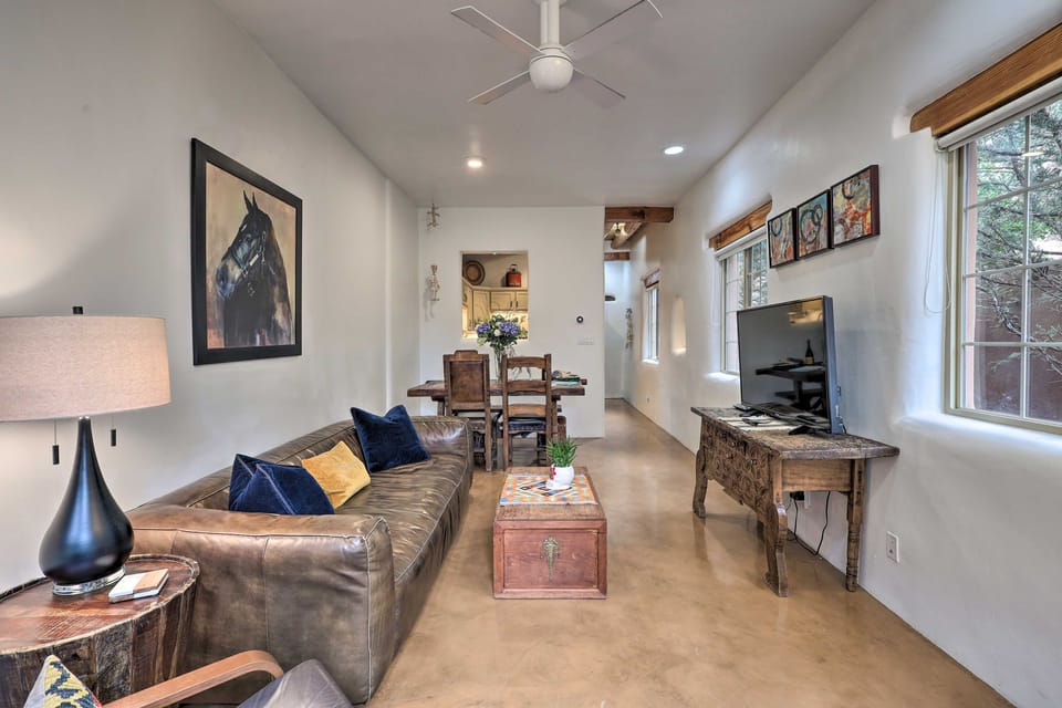Historic Railyard Bungalow - Walkable Location! Apartment in Santa Fe