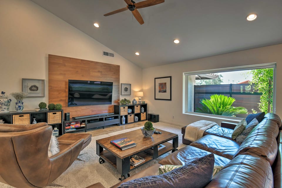 Scottsdale Oasis w/ Outdoor Bar & Pool! House in Buenavante