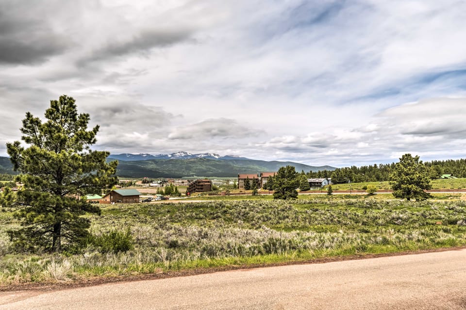 Mountain-View Angel Fire Condo: Walk to Skiing Apartment in Angel Fire