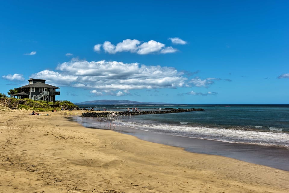 Lanai & Steps to Beach! Stunning South Maui Condo Apartment in Kihei