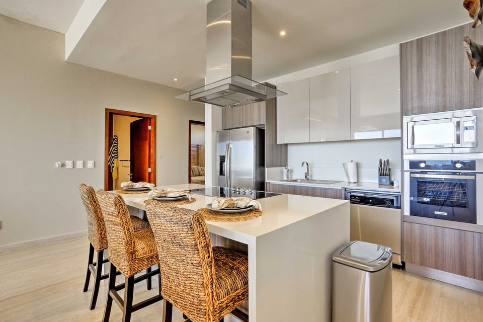 Luxe Cabo Condo w/ Ocean Views + Amenities! Apartment in Baja California Sur