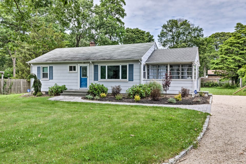 Hamptons Bay Home on Shinnecock Bay w/ Yard! House in The Hamptons