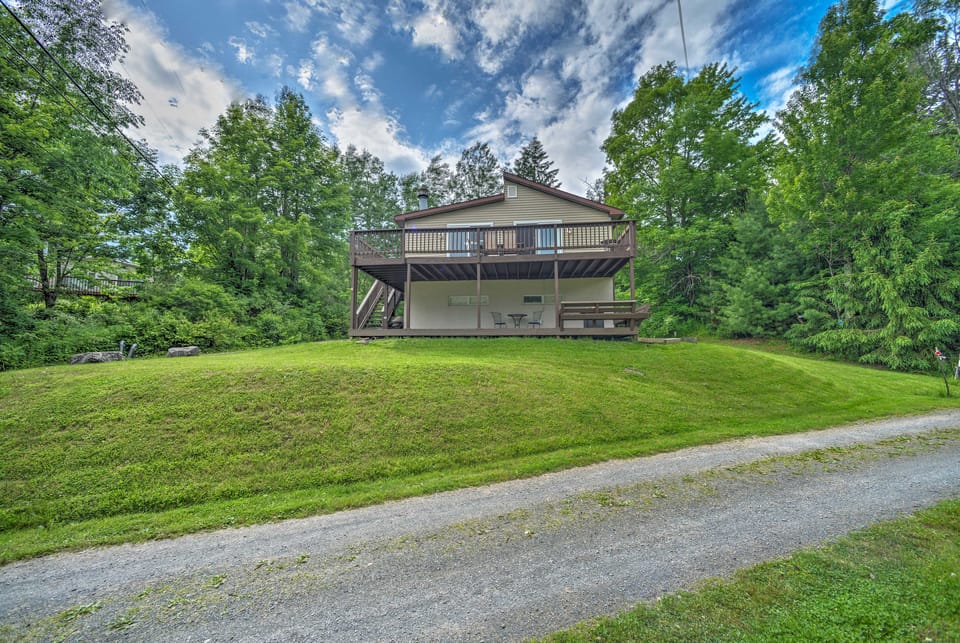Catskills Home, 5 Mins to Windham Mtn Resort! House in Capital District, NY, USA
