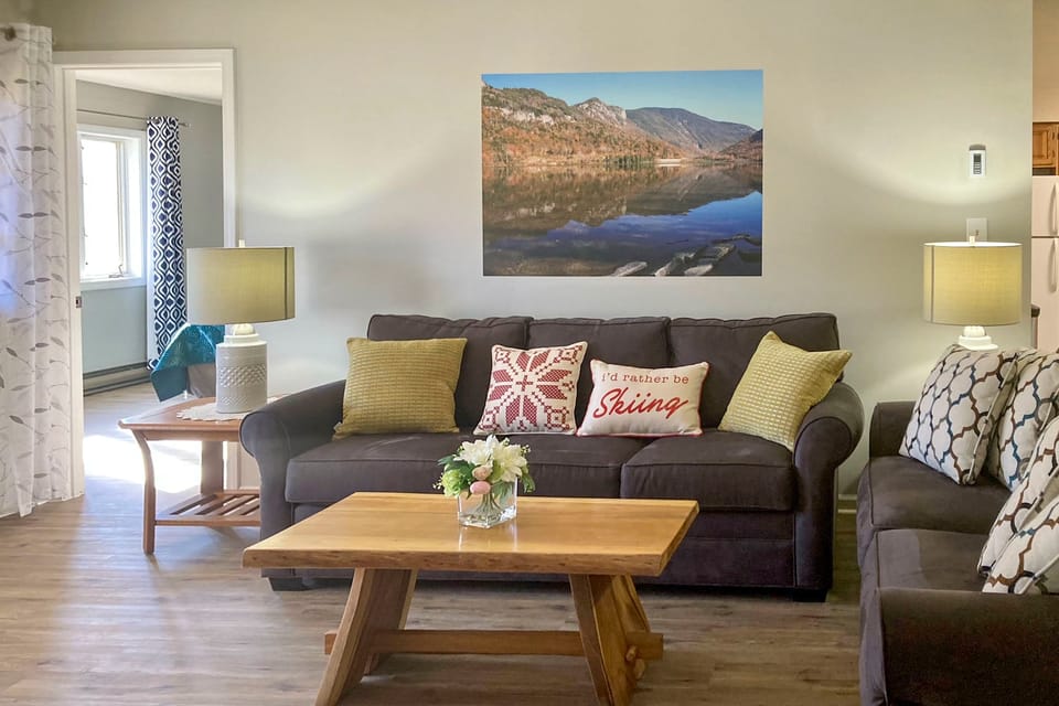 Hike, Ski, Explore: Lincoln Condo w/ Pool Access Apartment in Woodstock