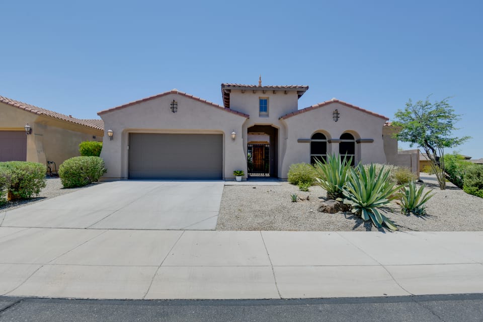 Group-Friendly Estrella Gem: Hike, Cheer & Explore House in Goodyear