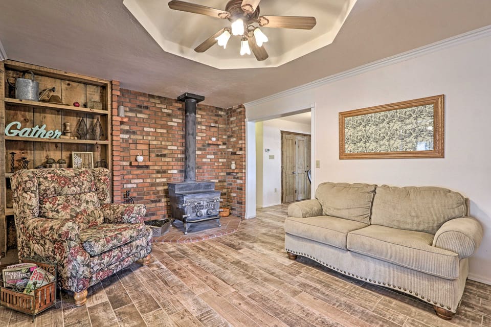 'The Eagar House' White Mountains Gem w/ Views! House in Arizona