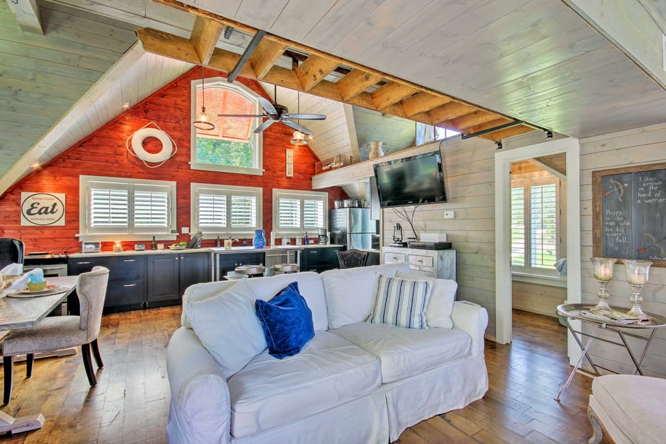 Camden Home on Lake Wateree w/ Boat Dock! House in Lake Wateree