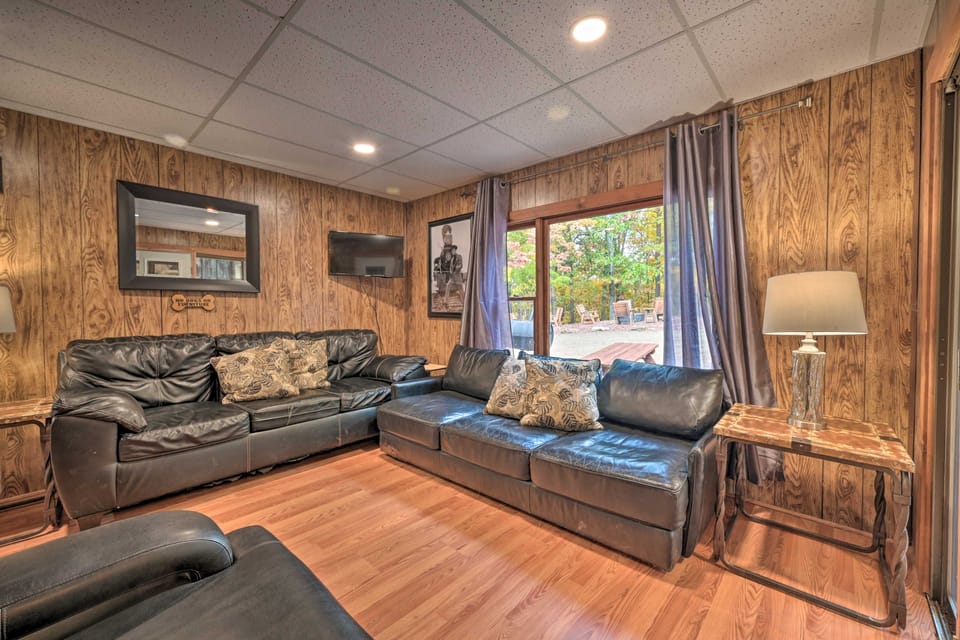 'James West' Apt w/ 50 Acres Near Raystown Lake Apartment in Raystown Lake