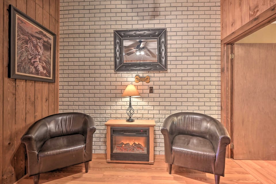 'James West' Apt w/ 50 Acres Near Raystown Lake Apartment in Raystown Lake