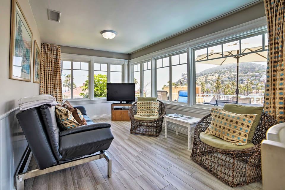 Ocean-View Home - Walk to Avalon City Center! House in Avalon