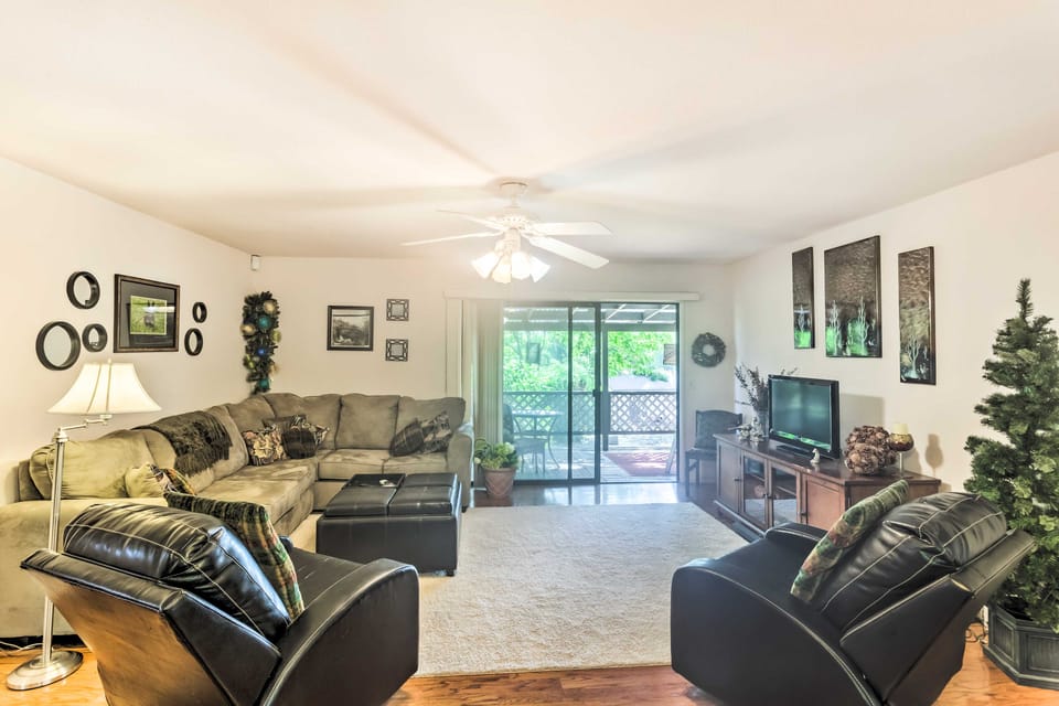 Patio & Yard: Dtwn Cottonwood Home! House in Cottonwood