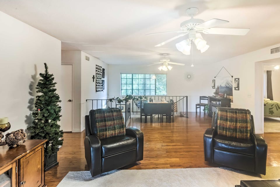 Patio & Yard: Dtwn Cottonwood Home! House in Cottonwood