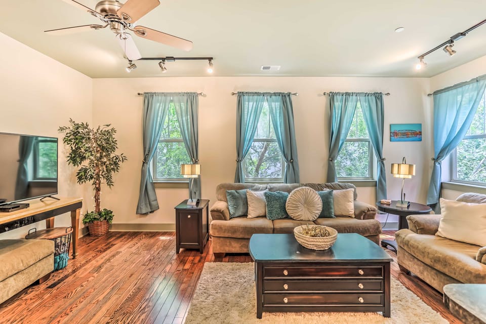 Dwtn Condo 4 Blocks to The Wilmington Riverwalk! Apartment in Wilmington