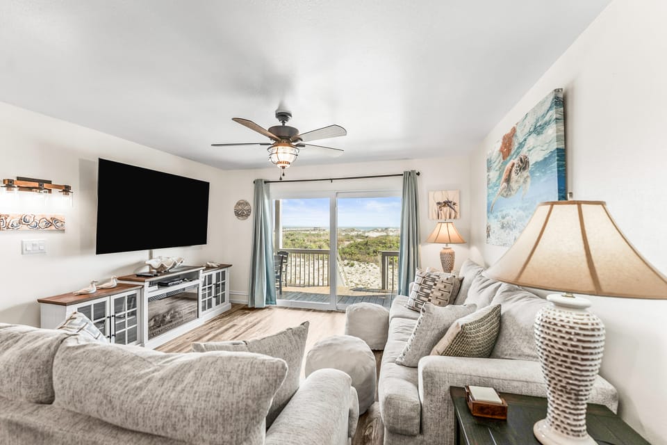 Oceanfront St Helena Island Condo w/ Beach Access! Apartment in South Carolina