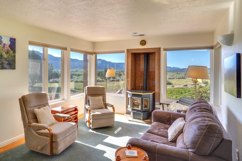Zion Mountain Guest House w/ Canyon Vistas! House in Utah