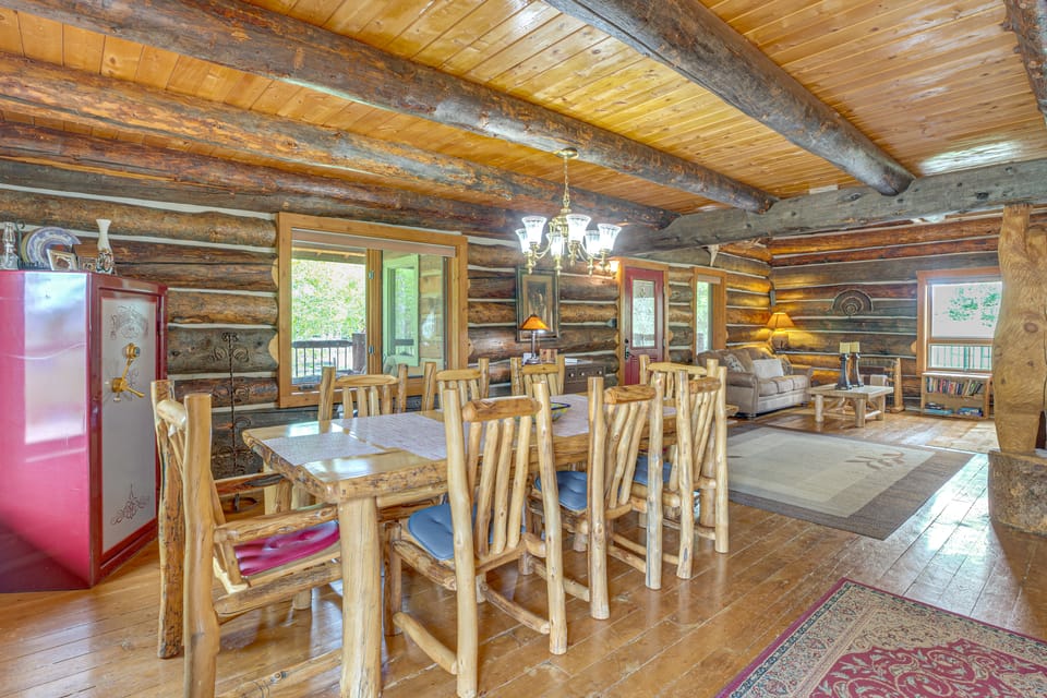 Log Home on 40-Acre Crested Butte Ranch House in Colorado