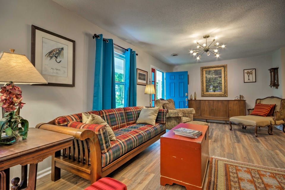 Renovated Home on Watauga River, By Boat Ramp House in Elizabethton