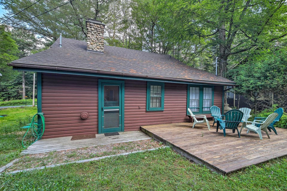 Saranac Lake Cabin w/ Beach Access House in Harrietstown