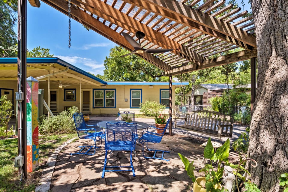 3 Mi to SoCo: City Escape w/ Patio House in Austin