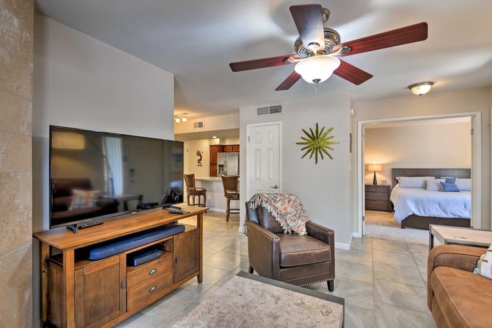 Golf, Shop & Hike: Scottsdale Resort Condo! Apartment in McCormick Ranch