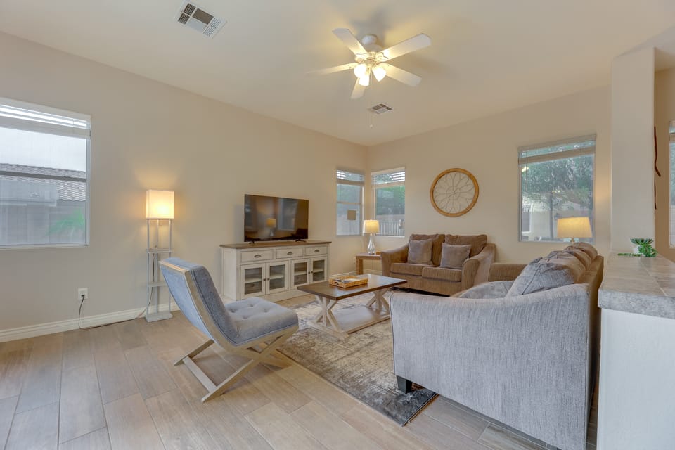 4 Mi to Riparian Preserve: Mesa Abode w/ Hot Tub House in Mesa