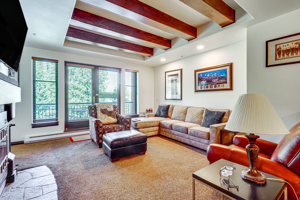 Ski-In/Ski-Out Solitude Condo w/ Rooftop Hot Tub! Apartment in Wasatch County