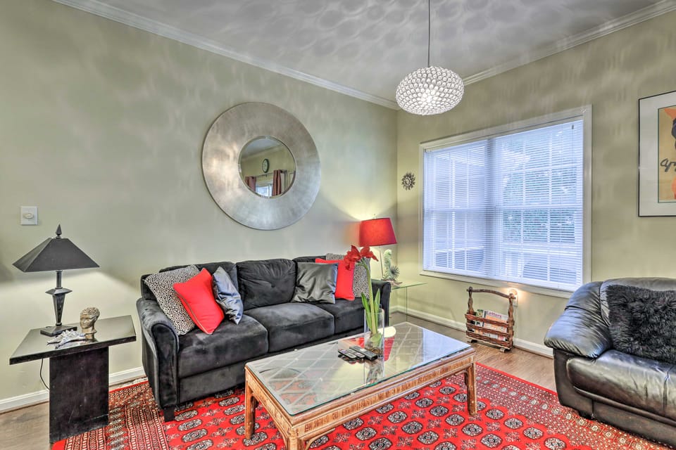 2 Mi to Ocean: Rehoboth Beach Townhome w/ Grill! Apartment in Rehoboth Beach