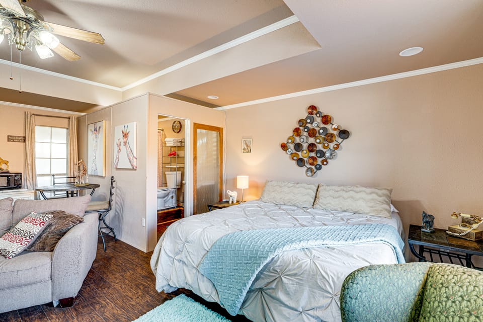 Granbury Studio - 10 Mins From Town + The Lake! Apartment in Granbury