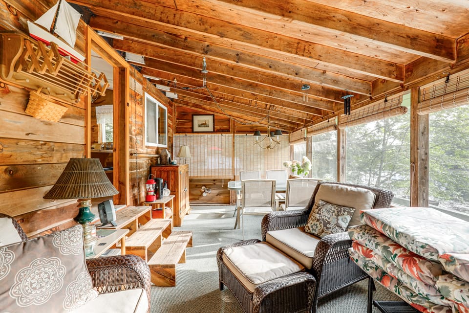 Piscataquog River Retreat w/ Dock! Fish & Paddle Apartment in Vermont