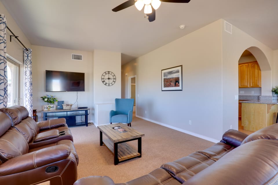 3 Mi to Lake Powell: Pet-Friendly Page Home House in Utah