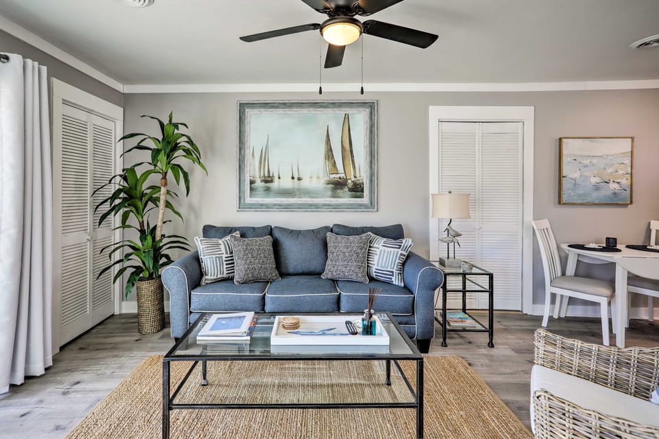 Walk to Surfside Beach: Studio w/ Covered Balcony Apartment in Surfside Beach