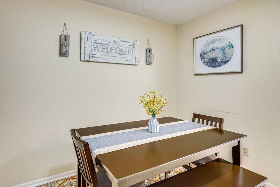 Relaxing Helotes Apt: 7 Mi to UT at San Antonio! Apartment in San Antonio