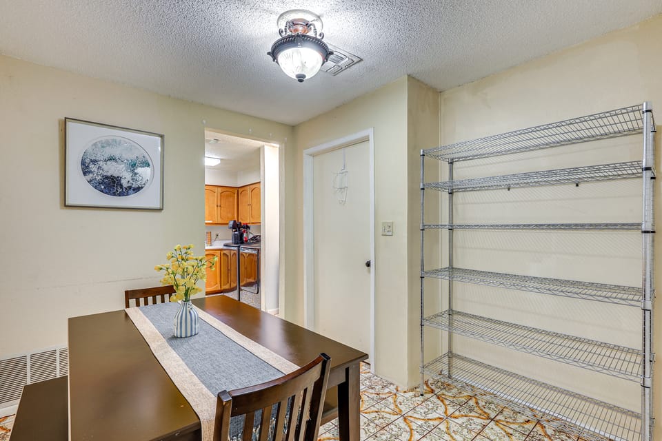 Relaxing Helotes Apt: 7 Mi to UT at San Antonio! Apartment in San Antonio