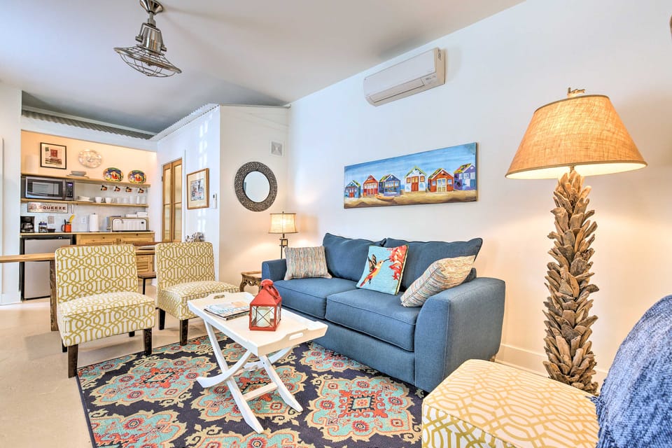 Walk to Beach from Chic Old Town Apartment w/ Yard Apartment in Bay Saint Louis