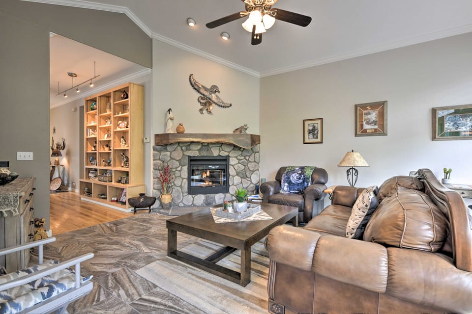 Modern Dalton Ranch Golf Club Home w/ Mtn View House in La Plata County
