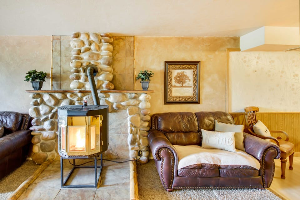 Main Street Townhome - 12 Miles to Bear Lake! Apartment in Idaho