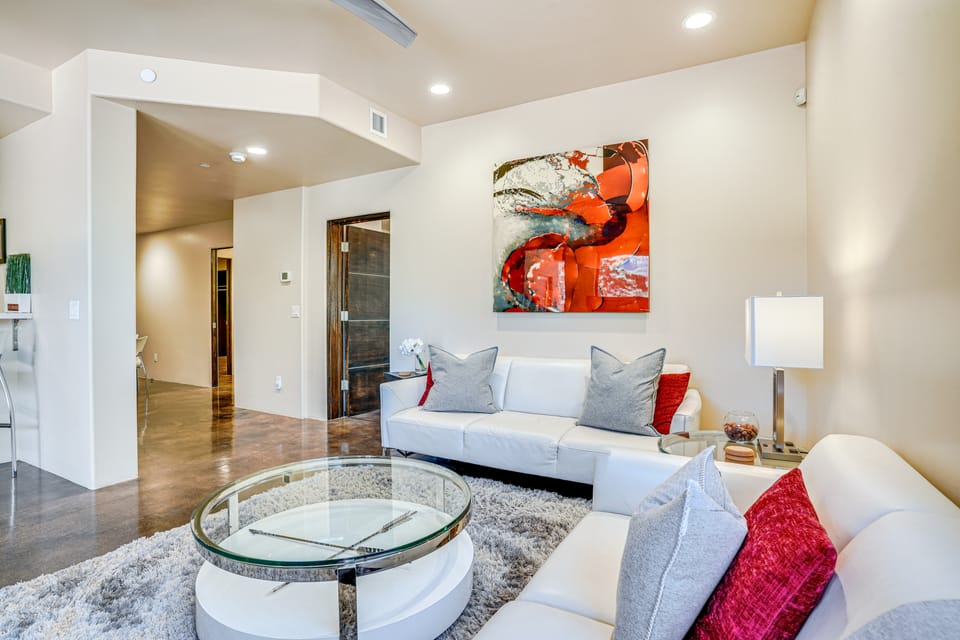 Mountain-View Patio: Sedona Suite Near Trails Apartment in Sedona