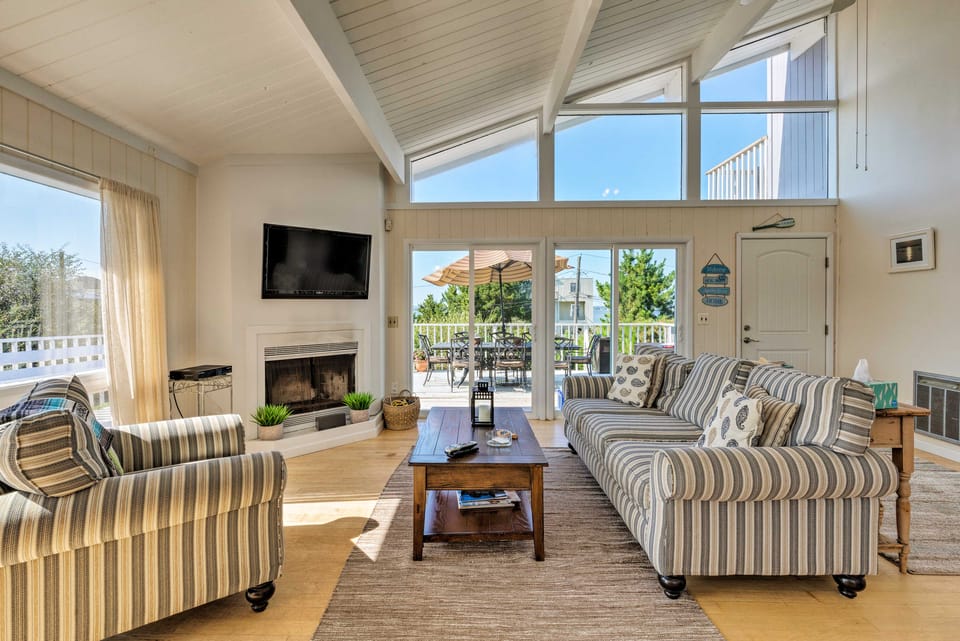 Westhampton Beach Home w/ Deck + Ocean Views! House in Long Island