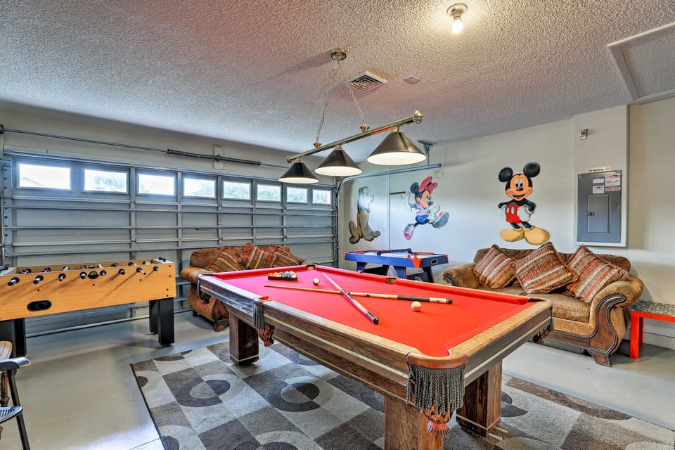 5 Mi to Disney Parks: Kissimmee Home w/ Game Room House in Four Corners