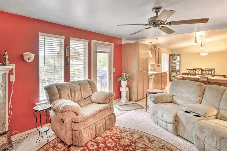 Cozy Home By Henderson Bay - 8 Miles to Gig Harbor House in Hood Canal