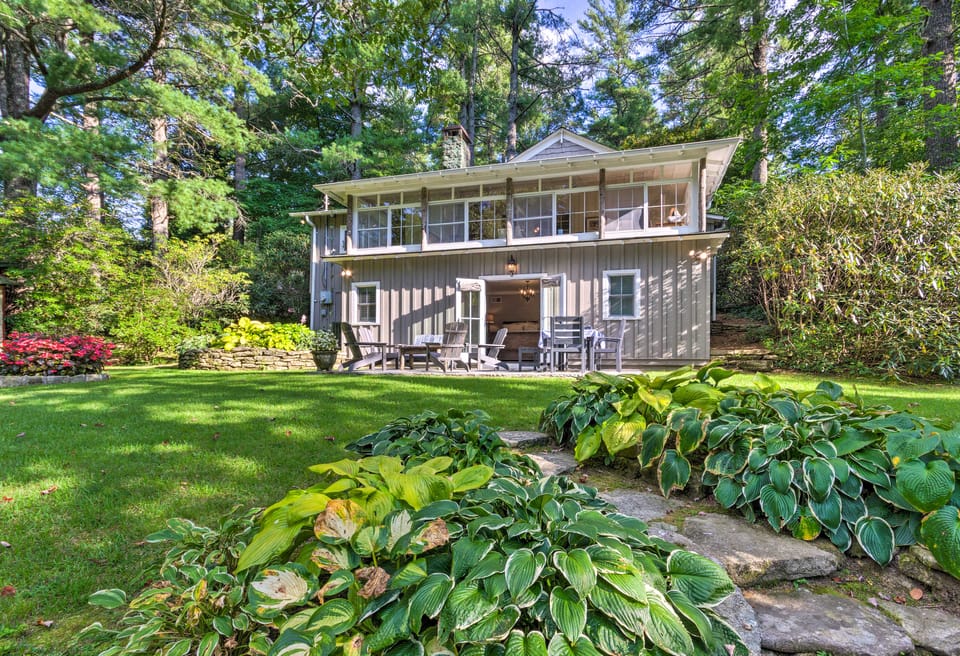 Waterfront Home w/ Boat Dock on Mirror Lake! House in Highlands