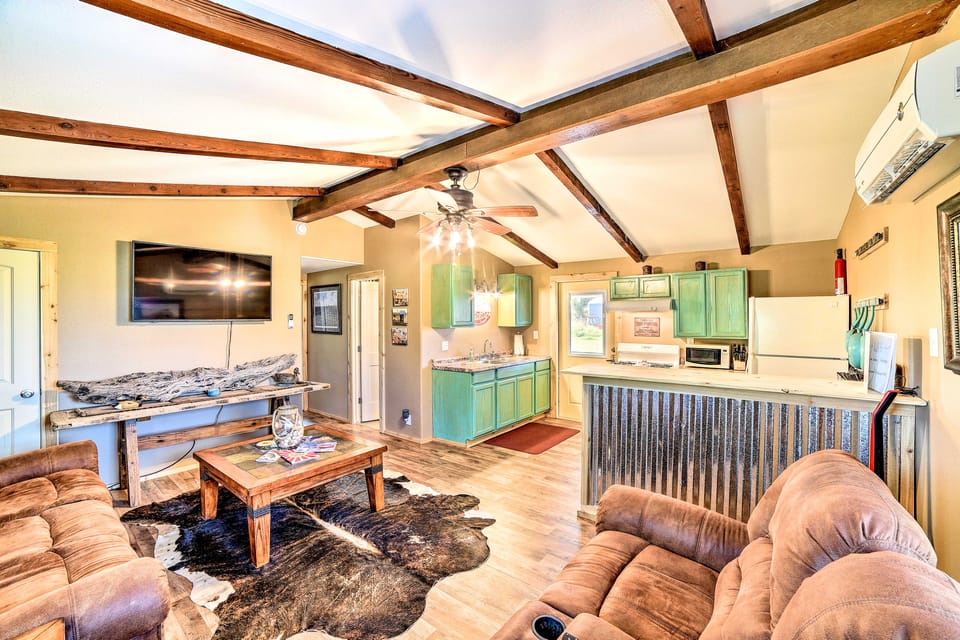 Newly Renovated Rockport Cottage 4 mil beach House in Texas