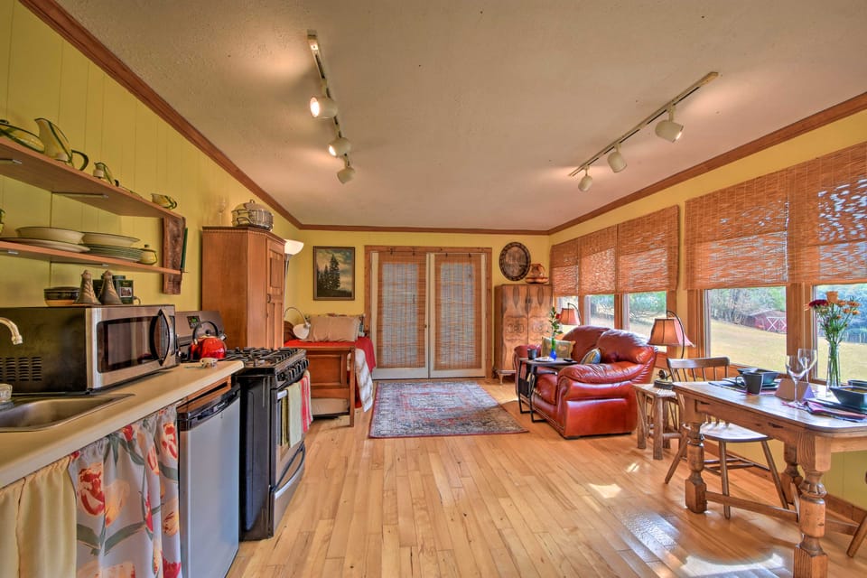 Forest Fantasy: Pet-Friendly Smoky Mtn Escape! House in Tennessee