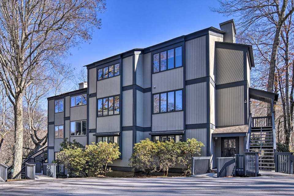 Steps to Ski Resort: Sugar Mountain Condo! Apartment in Sugar Mountain