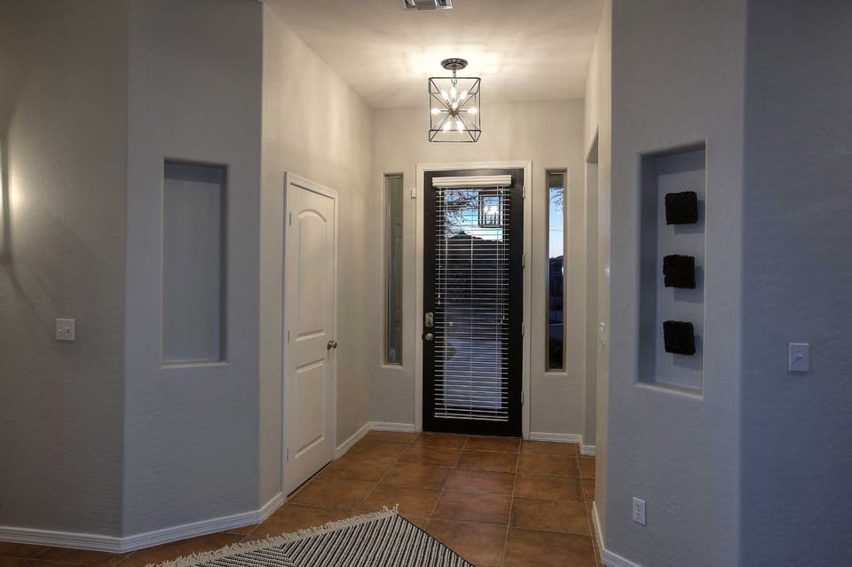 Heated Pool & Game Room! Upscale Queen Creek Home House in Queen Creek