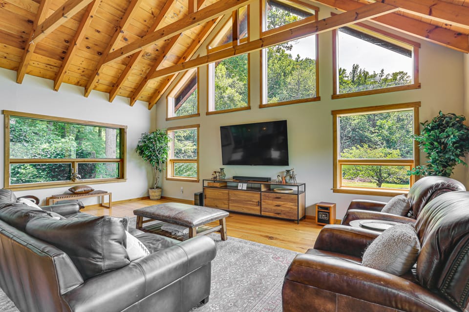 Secluded Cabin w/ Boats < 6 Mi to Jenny Jump! House in Pocono Mountains